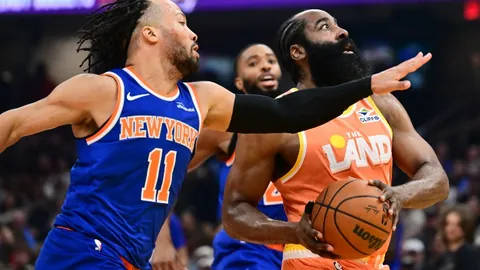 国足与澳大利亚激战在即，采访记者团阵容豪华，预计超300名媒体人集结主场